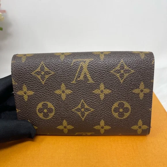 LV Tressor Wallet - Picture 6 of 14